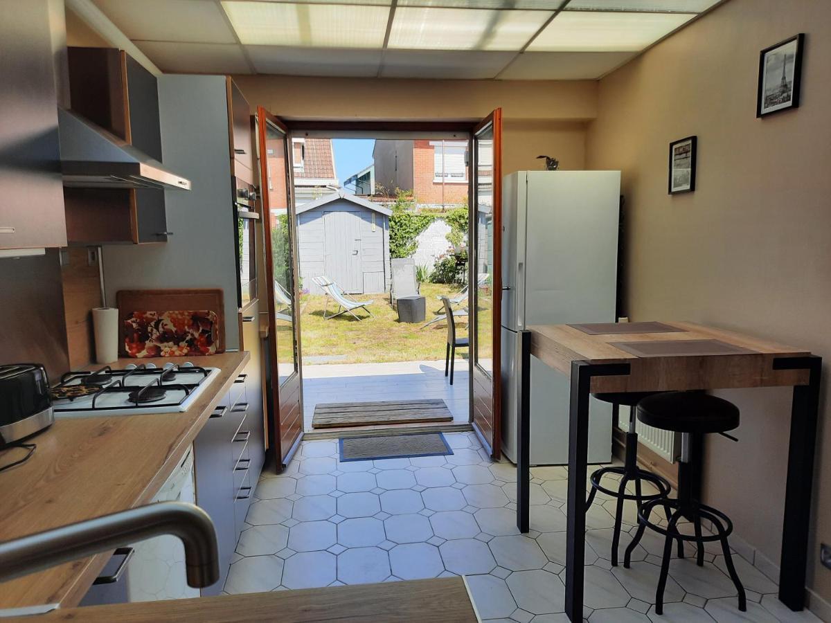 Maison Chez Lili A 200 M De La ,jardin Prive Et Clos * Gravelines