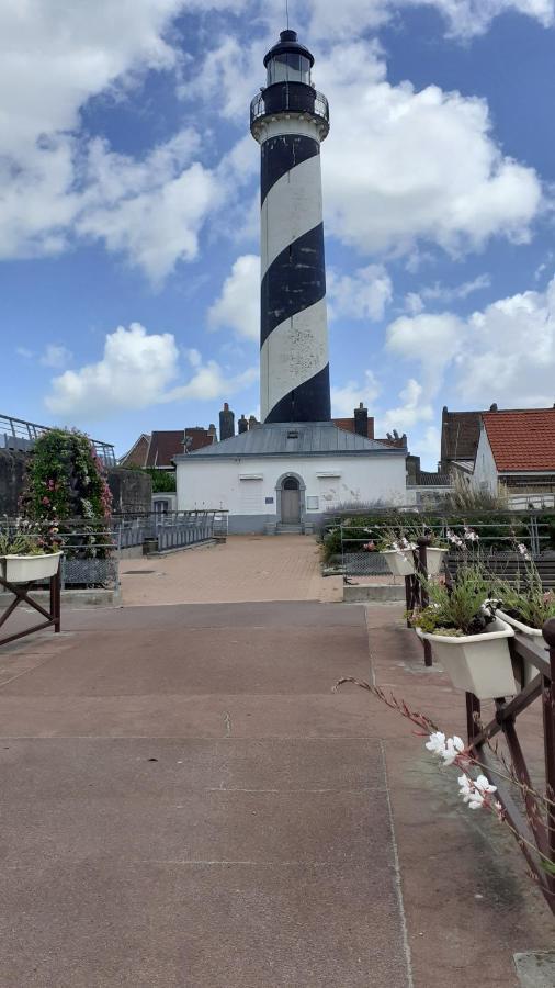Hébergement de vacances Maison Chez Lili à 200 M De La ,jardin Privé Et Clos *