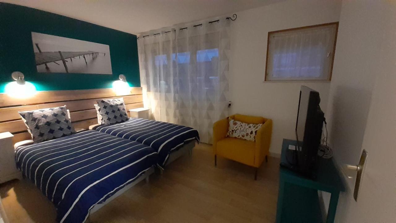 Hébergement de vacances Maison Chez Lili à 200 M De La ,jardin Privé Et Clos *