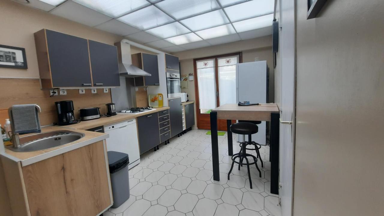 Maison Chez Lili A 200 M De La ,jardin Prive Et Clos Holiday home