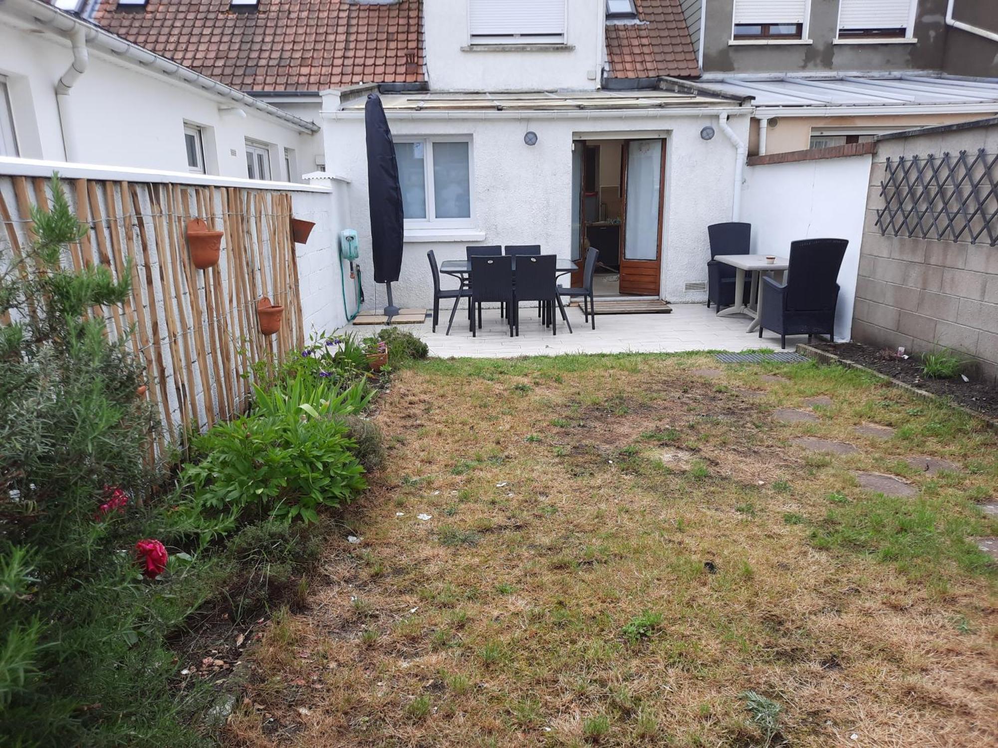 Maison Chez Lili à 200 M De La ,jardin Privé Et Clos *